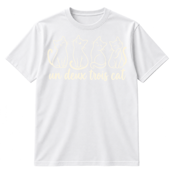 Four minimalist line-drawn cats above the handwritten phrase “un deux trois cat.”